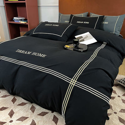 Cuatro Temporadas 300TC Cobertura de edredón 100% de material de algodón bordado tres líneas de diseño de ropa de cama