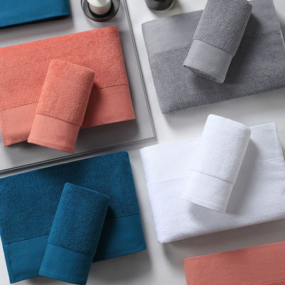 Super absorbente personalizado grueso y suave conjunto de toallas de baño de tela de poliéster / algodón