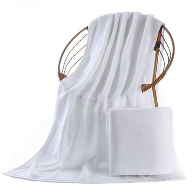 Toallas de hotel 70 * 140cm patrón rayado Jacquard Microfibra Toallita de baño con logotipo OEM