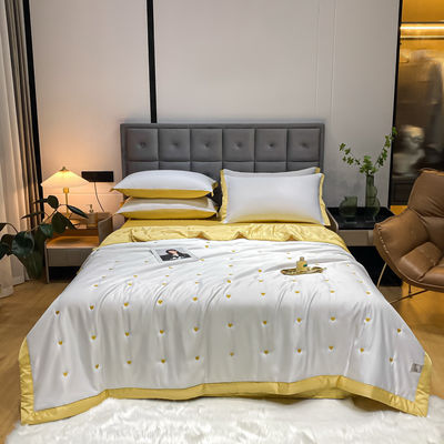 Hospital tamaño personalizado Tencel bordado de cuatro piezas para refrescar las noches de verano