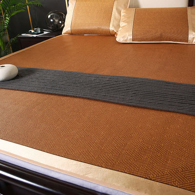 Manténgase fresco y cómodo este verano con un juego de alfombras de ratán personalizadas de tres piezas