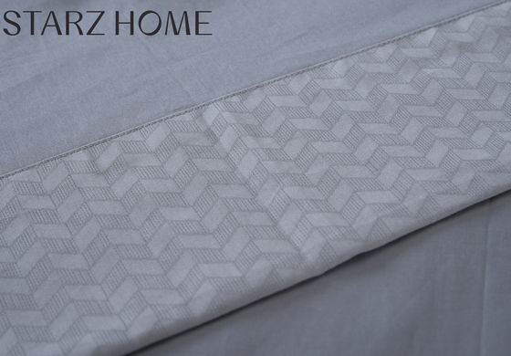 100% de color de algodón bordado ropa de cama de hotel con construcción permeable al aire