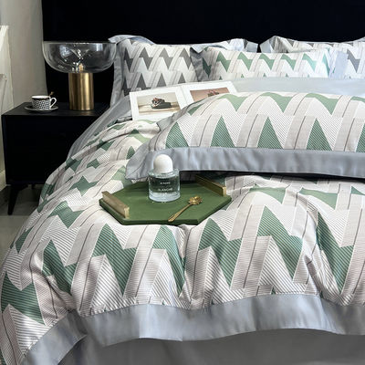 Lujo lavado de algodón bordado de seda 4 piezas de ropa de cama para King Size Set de edredón