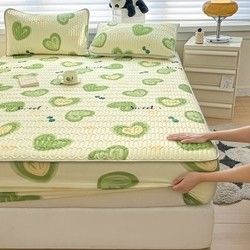 Experimenta la sensación de enfriamiento con el conjunto de ropa de cama de seda modelo 2024 al estilo europeo