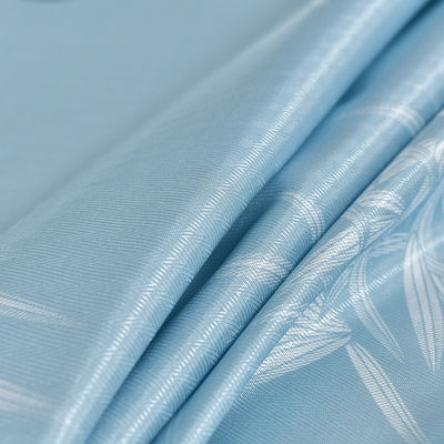 Mantente fresco todo el verano con nuestro Jacquard Ice Silk Cool Mat Set de ropa de cama de tres piezas