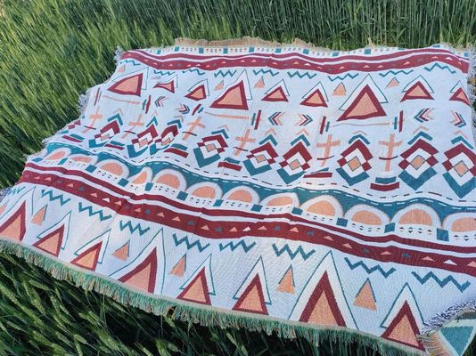 Mejora tu juego de picnic con nuestro suave y acogedor conjunto de mantas de estilo americano Boho