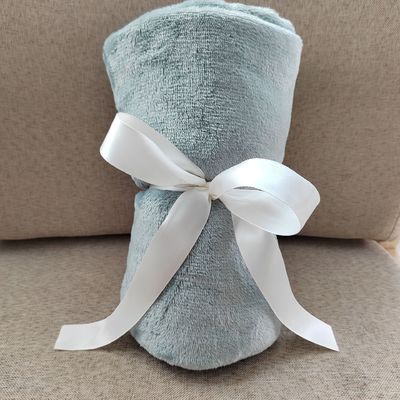 Mejora la comodidad de tu bebé con nuestra manta de color sólido personalizada para bebés todos los días