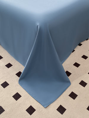 Kit de bodas de cuatro piezas 2024 Clase A Relief Wash Silk Tencel Set con diseño geométrico