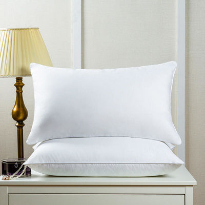 Cuarto de cama de hotel de cinco estrellas NECK Pluma de terciopelo con plumas para dormir cómodamente