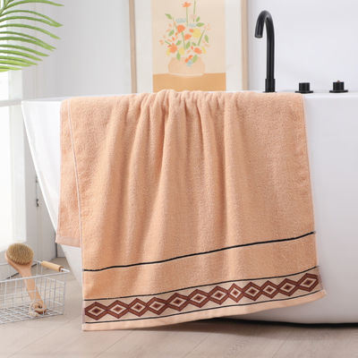 Una toalla de baño rectangular de color sólido para adultos bañándose una toalla publicitaria de reemplazo