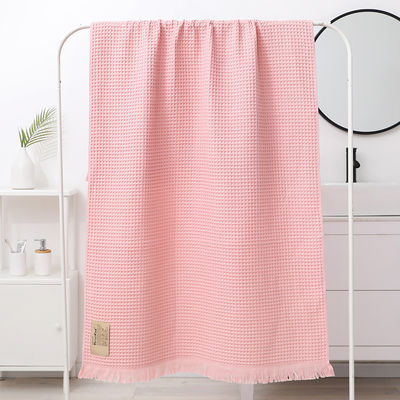 Hotel suave toalla de baño de color Tassel 90 * 180 con antimicrobiano y algodón