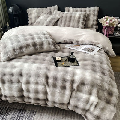 Lujo y calidez con un conjunto de ropa de cama de lana de veludo de leche sostenible