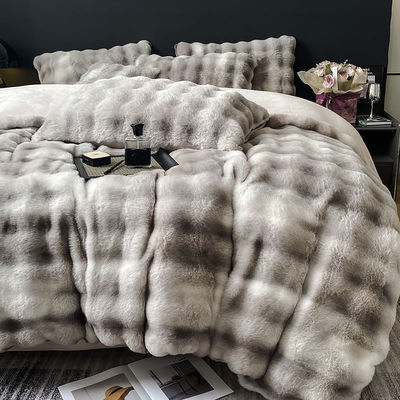 Lujo y calidez con un conjunto de ropa de cama de lana de veludo de leche sostenible
