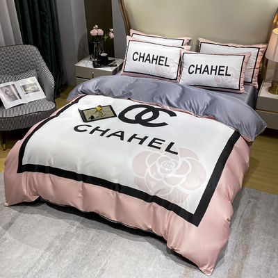 Luxo Retiro Cuatro piezas de ropa de cama Con toda la temporada de hielo Set de ropa de cama de seda
