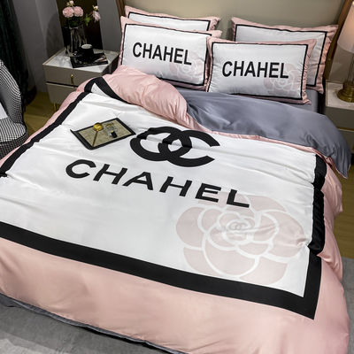 Luxo Retiro Cuatro piezas de ropa de cama Con toda la temporada de hielo Set de ropa de cama de seda