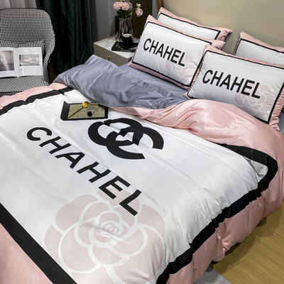 Luxo Retiro Cuatro piezas de ropa de cama Con toda la temporada de hielo Set de ropa de cama de seda