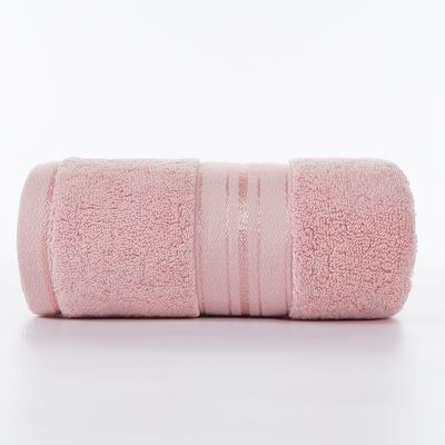Toallas de algodón suaves y de peluche para una experiencia de baño lujosa