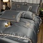 Acogedor Hotel Gris Rojo ropa de cama de bodas Kit de cuatro piezas con seda lavada