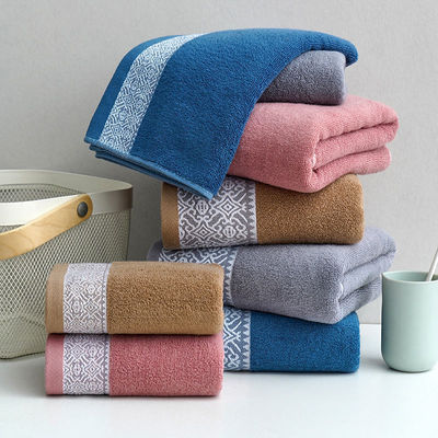 Toalla de baño de flores de algodón para el hogar de color oscuro Seca rápida y absorción de agua