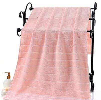 Antimicrobiano Rastro 100% de algodón puro de segmento múltiple Absorvente oscuro Toallita de baño para adultos