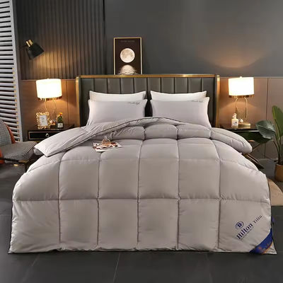 Casa 100% poliéster engrosado caliente 5 estrellas Hilton Hotel Texto relleno colcha Sillón de cama