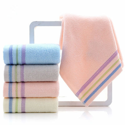 Conjunto de toallas Dobby multicolor 100% de algodón para una experiencia de baño suave y absorbente
