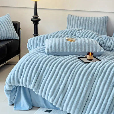 Polyester lleno de conejo caliente de piel falsa pelusa pelusa de peluche cubierta de edredón caliente para cama de 2,0m