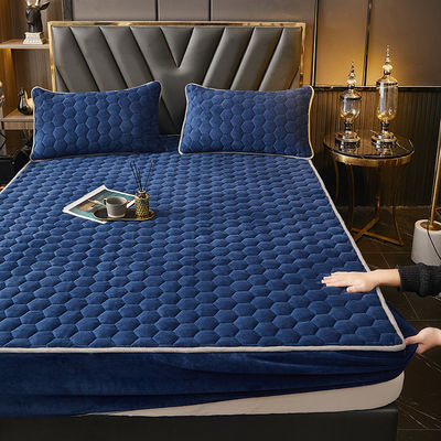 Setificación de ropa de cama de lujo caliente 3 piezas de leche de terciopelo con color personalizado