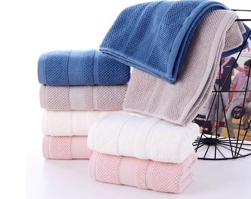 Inicio Fabricantes de toallas de algodón antibacterianas con absorvente suave y tela gruesa