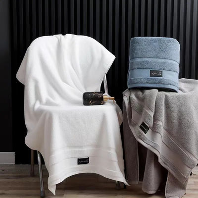 Set de toallas de hotel de lujo de algodón puro con patrón de rayas gruesas y diseño jacquard
