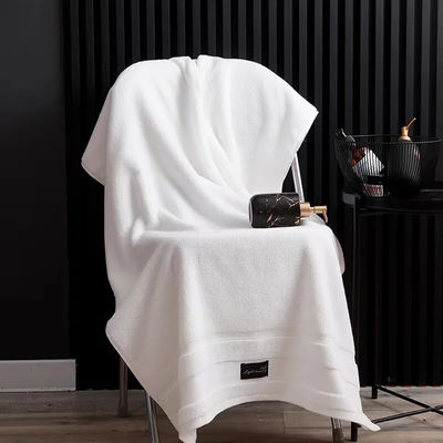 Set de toallas de hotel de lujo de algodón puro con patrón de rayas gruesas y diseño jacquard