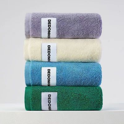 Toalla de mano fresca y simple hecha de algodón tejido suave perfecta para parejas de forma cuadrada