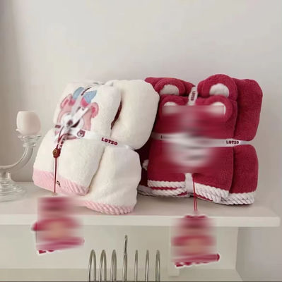 Absorción de agua súper fuerte para el hogar Set de toallas de baño para bebés Conjunto de terciopelo de coral con patrón de dibujos animados