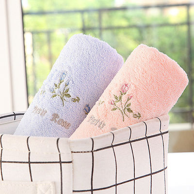 Iniciativas bordadas Set de toallas de baño para invitados con GSM alto y logotipo de bordado