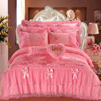 Hoteles de bodas esenciales 100% de algodón de terciopelo de encaje de cama conjunto con sábanas de faldas ajustadas