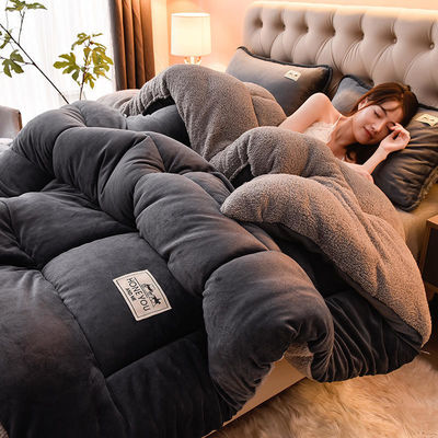 Estilo moderno súper suave cálido acogedor Tejido de poliéster tela King tamaño de ropa de cama ajustada