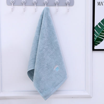 Tamaño personalizado bordado Logotipo Toalla de algodón para hombres Mujeres Toallas suaves espesas COLOR sólido