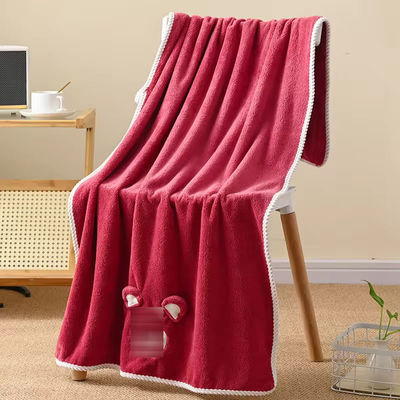 Toallita 3D de oso de fresa Toallita de baño Vello de coral Suave absorbente Toallita de baño para niños