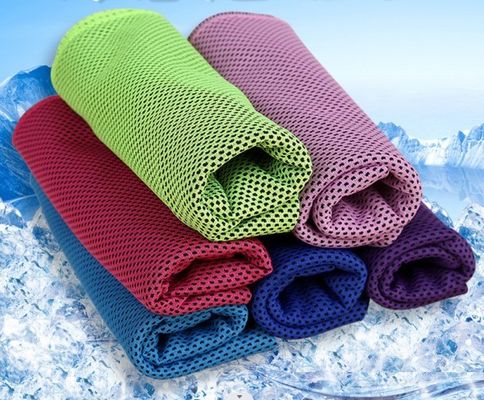 Seca y enfriamiento rápido Toallas de enfriamiento personalizadas para deportes de gimnasio hechas de tela de poliéster