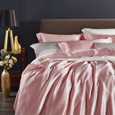 Experimenta la comodidad con nuestros conjuntos de ropa de cama de seda 100% pura