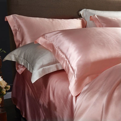 Experimenta la comodidad con nuestros conjuntos de ropa de cama de seda 100% pura