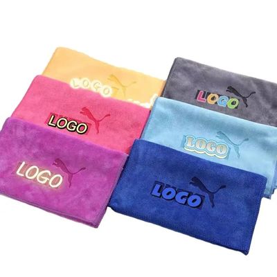 Toalla deportiva de microfibra personalizada para secado rápido y absorción de sudor en el gimnasio de yoga