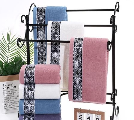 Toalla de baño de diseño Jacquard de color natural hecha de material de algodón puro 100%