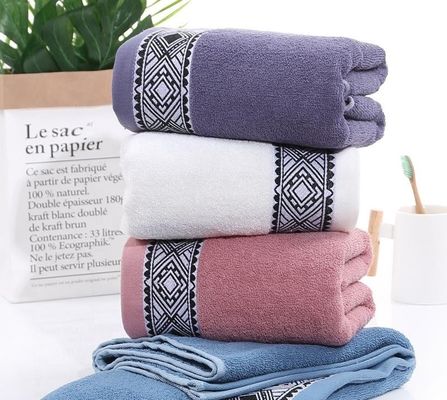 Toalla de baño de diseño Jacquard de color natural hecha de material de algodón puro 100%