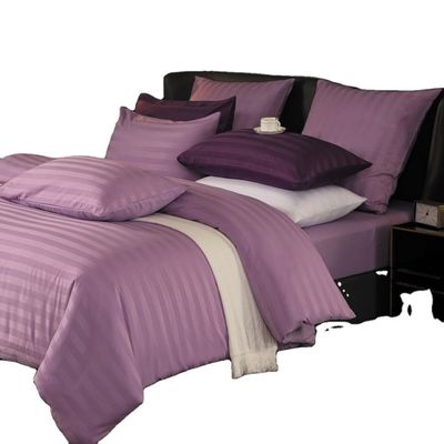 2 kg de peso 100% de poliéster de satén con estrías de patrón de ropa de cama para el hogar o el hotel personalizado