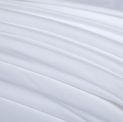 128x68 Densidad de tejido bordado Blanco Consolador Conjuntos de manta para ropa de cama de hotel