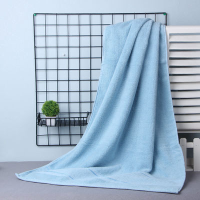 Rollo de toallas de algodón orgánico suave y lujoso para una experiencia de baño cómoda