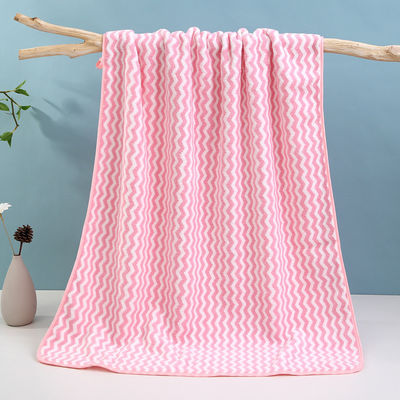 70 * 140cm Unisex Toallas de baño de secado rápido Conjunto internacional de patrón floral suave sin lino