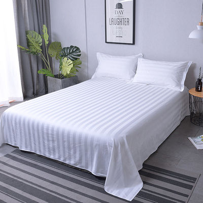 173 * 118 Densidad de tejido Dubai Hotel Luxury Bed Set Cubierta de edredón para el hotel ropa de cama conjuntos