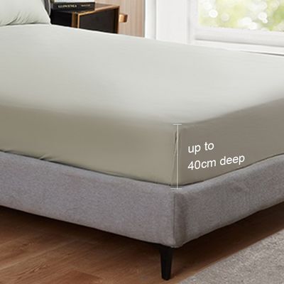 Cuatro piezas de ropa de cama de bambú liso teñido y desechable con impresión de color sólido